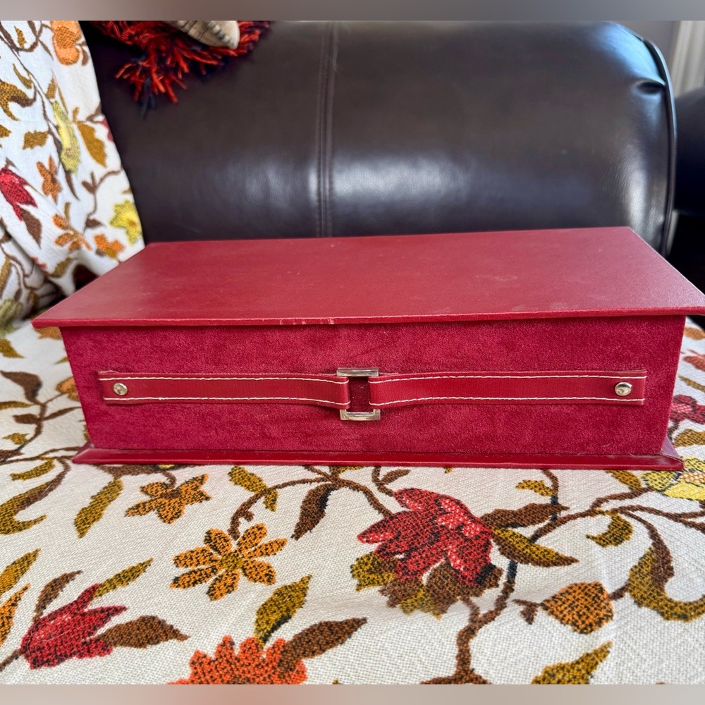 Antique Luxurious Red Velvet Storage Box with Hinged Lid - Picture 7 of 14